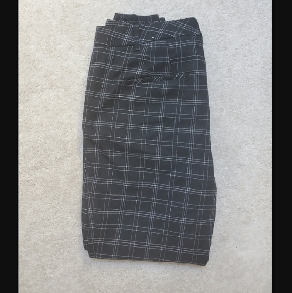 White House Black Market slimankle Pants - Picture 2 of 5